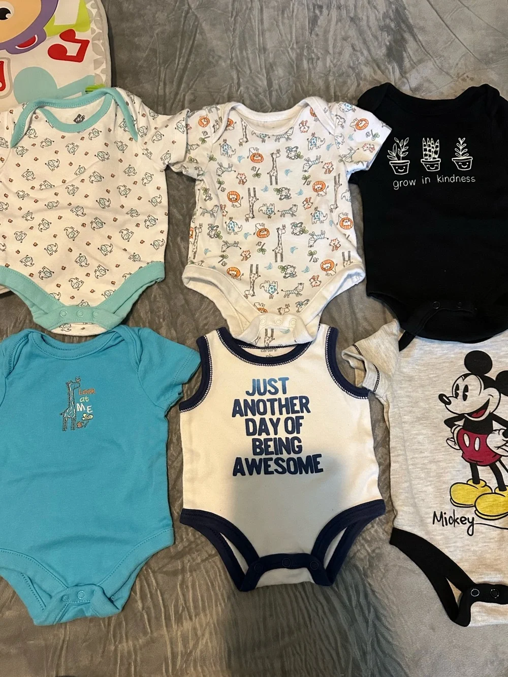 5/$25 Newborn onesie bundle